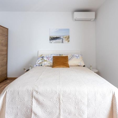 Alto 1 Studio Apartment โรวีน ภายนอก รูปภาพ