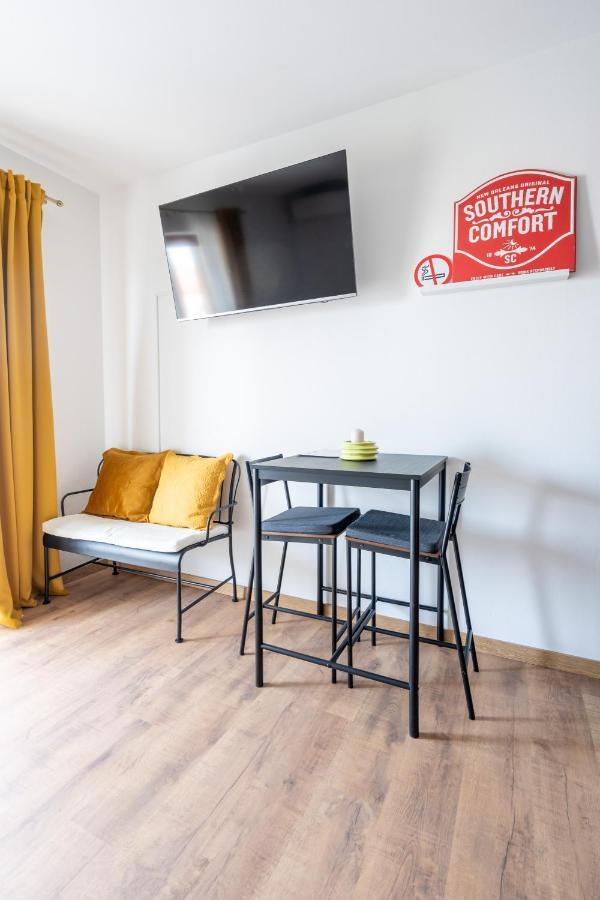 Alto 1 Studio Apartment โรวีน ภายนอก รูปภาพ