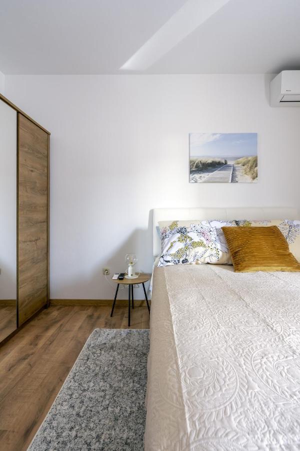 Alto 1 Studio Apartment โรวีน ภายนอก รูปภาพ