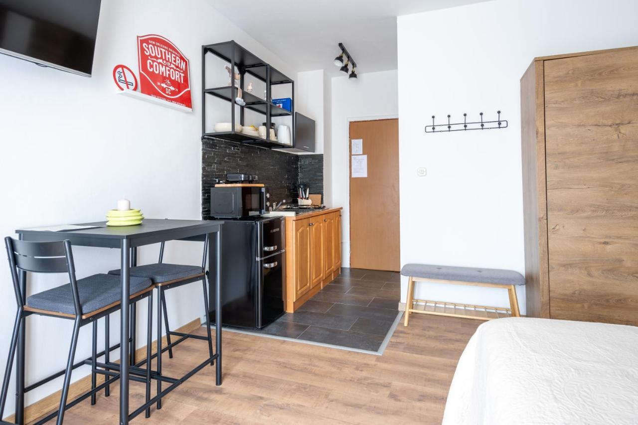 Alto 1 Studio Apartment โรวีน ภายนอก รูปภาพ
