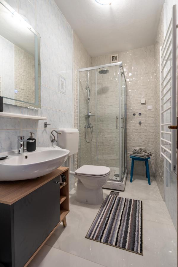 Alto 1 Studio Apartment โรวีน ภายนอก รูปภาพ